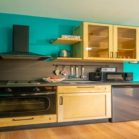 Cozy 1bdr In Ideal Center